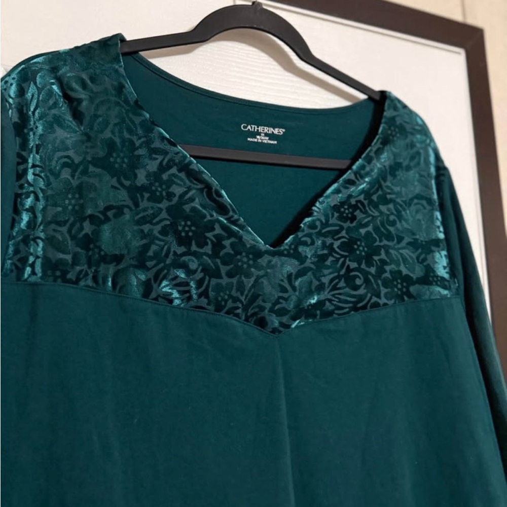 Catherines Emerald Velvet Detail Tunic Top – Size 1X (18/20W)